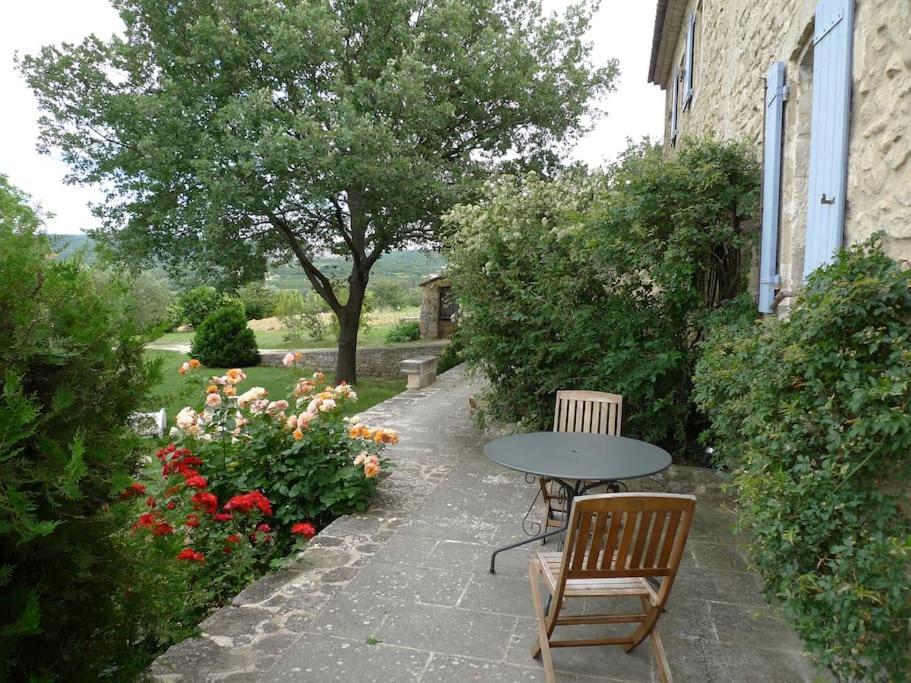 Le Lavoir Lacoste  Extérieur photo